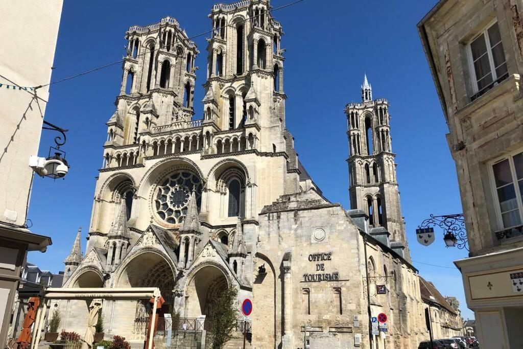 Laon : « Suite Privee Au Pied De La Cathedrale » 外观 照片